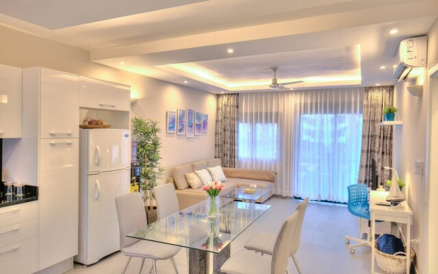 Beach Apartment 10mbps internet & Smart TV's