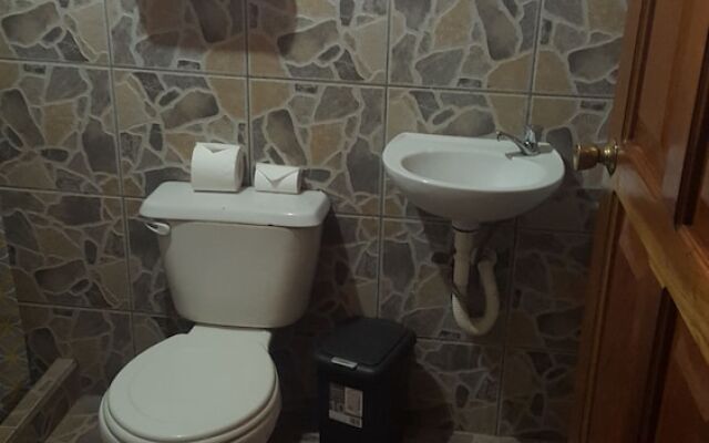 Que Tuanis Hostel Monteverde