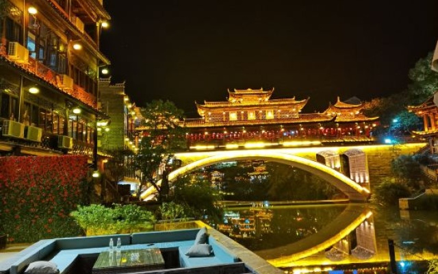 Huayangnianhua Inn(Located in Furong Town Scenic Area, near the waterfall – Exterior – Xiangxi