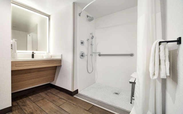 Hampton Inn Newark Airport