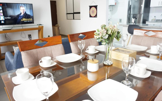 Casa Pillqu APARTAMENTOS PRIVADOS - 10min del Aeropuerto Lima PE