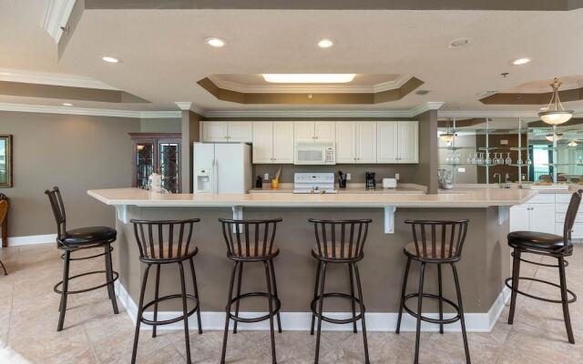 Phoenix on the Bay 2 by Brett Robinson Vacations