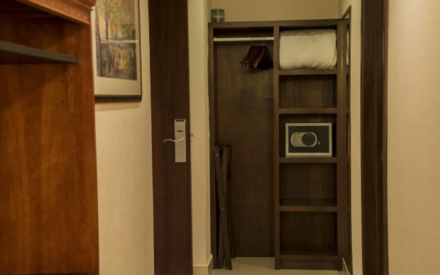Hotel Porto Allegro - Near Malecon