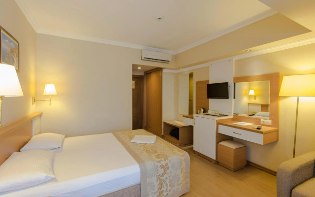 Aes Club Hotel