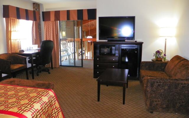 Royalton Inn & Suites