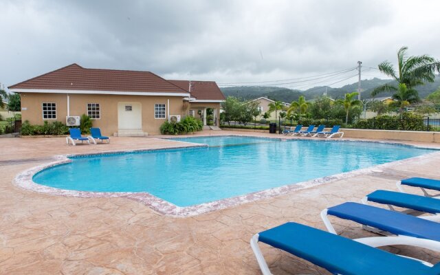 Ocho Rios Beach House at Dax Hall