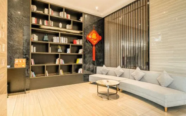 Hangzhou Junshang Yunyi Hotel (Chihua Street Subway Station)