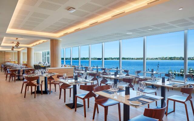 DoubleTree by Hilton Perth Waterfront