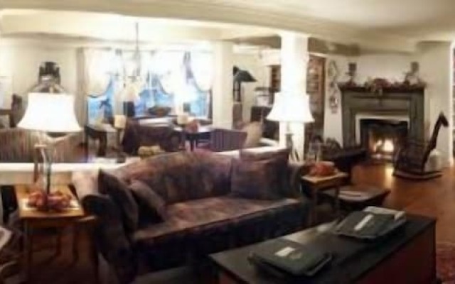 Highlands Inn