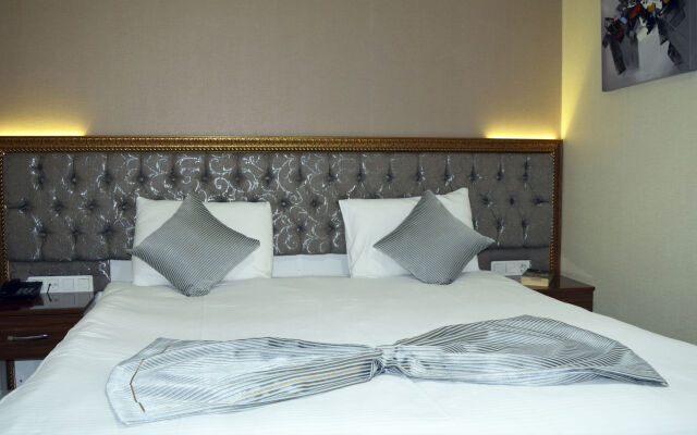 Grand Sera Hotel