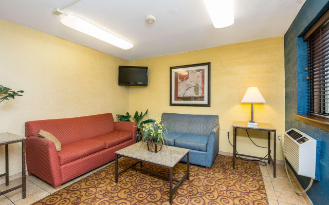 Motel 6 Cedar Rapids, IA - Airport