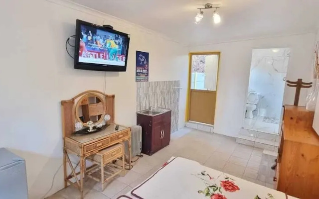 Neo & ruks guest house Boston