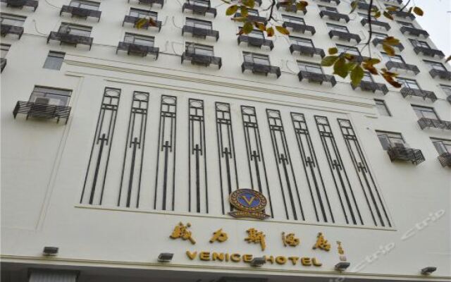 Venice Hotel