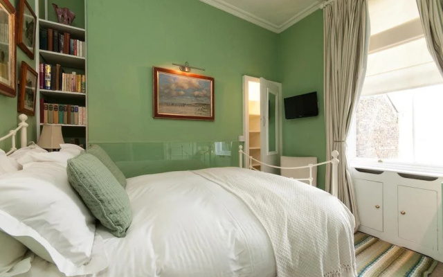 The Royal Harbour Hotel
