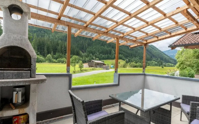 Attractive Apartment With Terrace