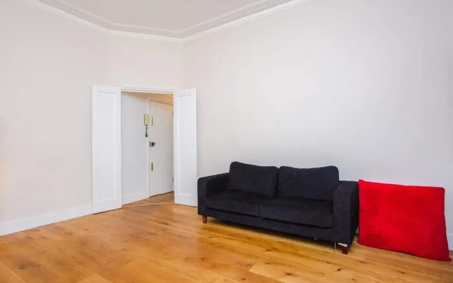 Bright and Spacious 1 Bedroom in West Hampstead