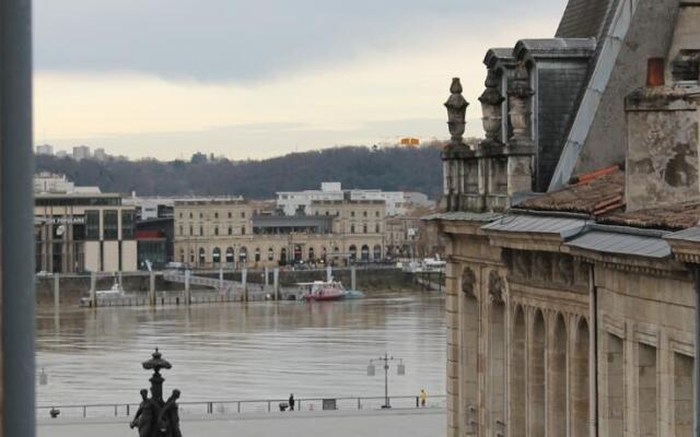 Appartement Vue sur place de la Bourse