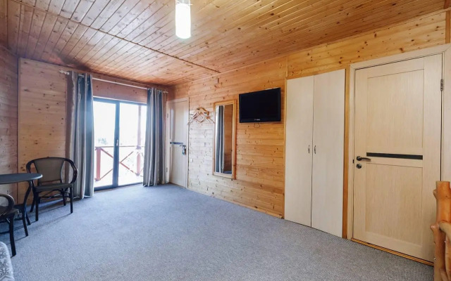 Сосновый двор