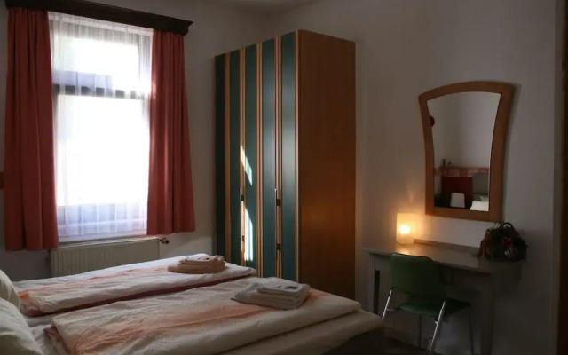 Ferienwohnungen & Gästezimmer Kachel