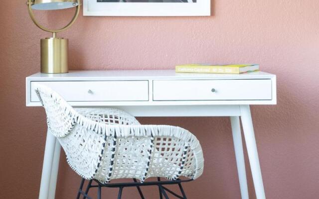 Signature Inn Oakland