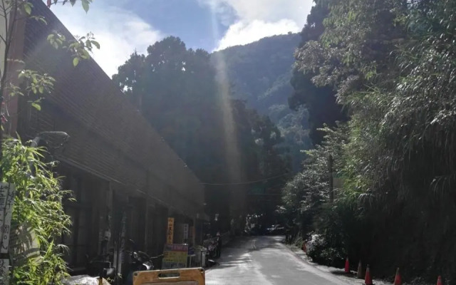 Qun Feng Hotel