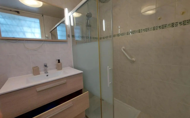 Rare, cosy studio terrasse au coeur de St-Jorioz