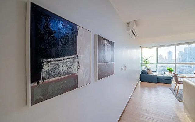 w Prestigious 2BR w Perfect Balcony View