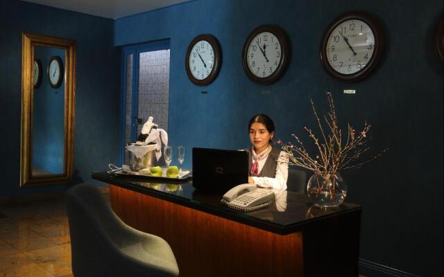 Radisson Hotel Plaza del Bosque