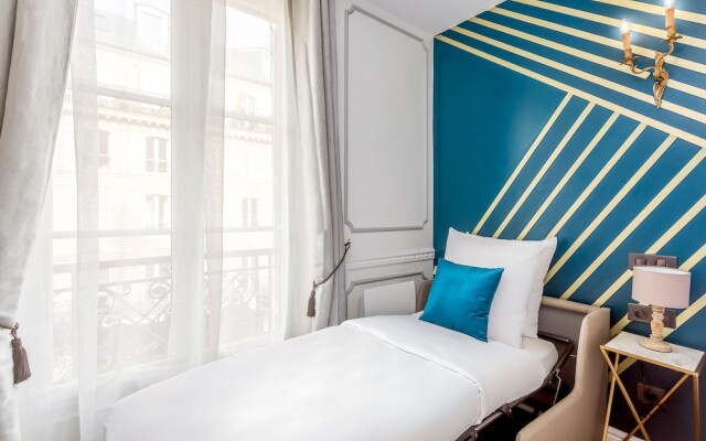 Luxury 2 bedroom 2.5 bathroom Louvre