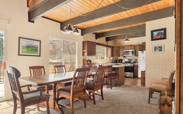 Blue Jay Chalet Unit#5