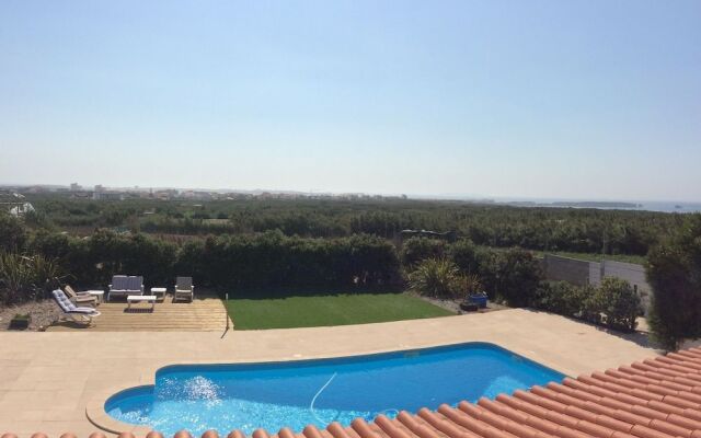 Freesurf Camp Hostel
