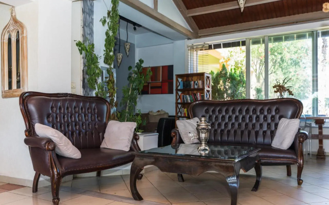 Ianos Hotel