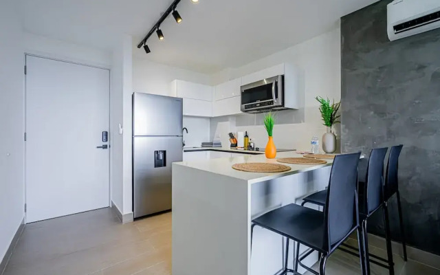 w Elegant 1BR With Balcony in San Francisco