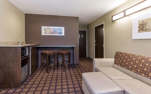 Microtel Inn & Suites by Wyndham Jacksonville Airport