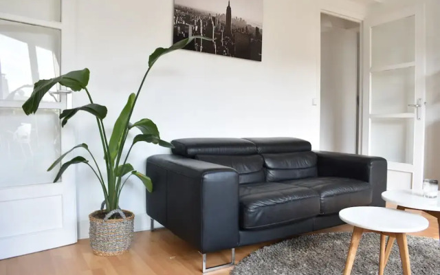 Spacious 1 Bedroom Apartment With Large Balcony