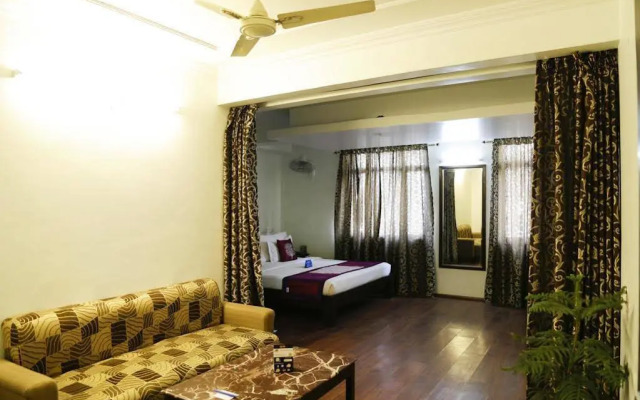 OYO Premium Jaipur Junction