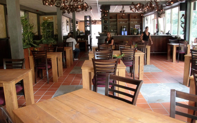 Nice bungalow with dishwasher, close to the forest