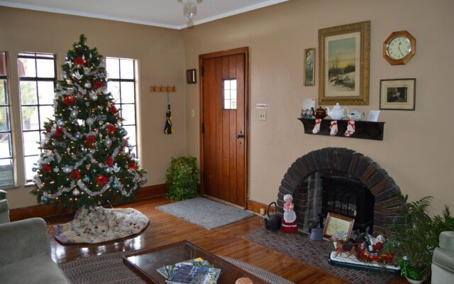 Maple Street Bed and Breakfast LLC