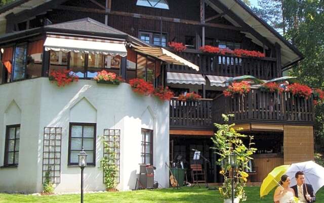 Cronin's Guesthouse B&B