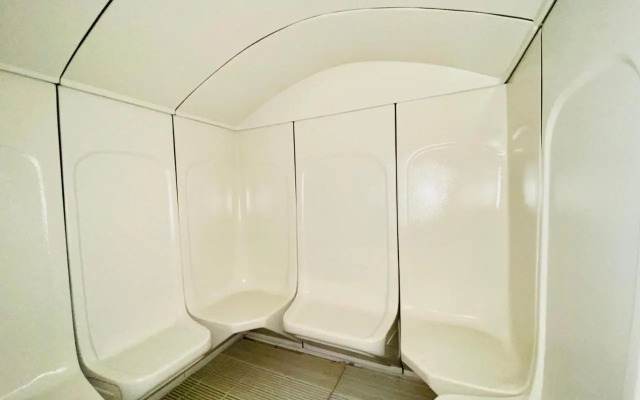 LV13 - Elegant Studio in Lake View Tower