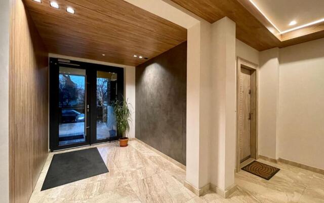 Lucky Residence