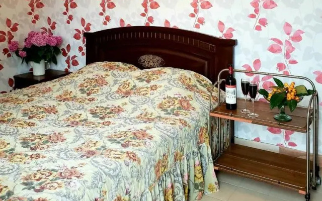 У Розы (Гагра)