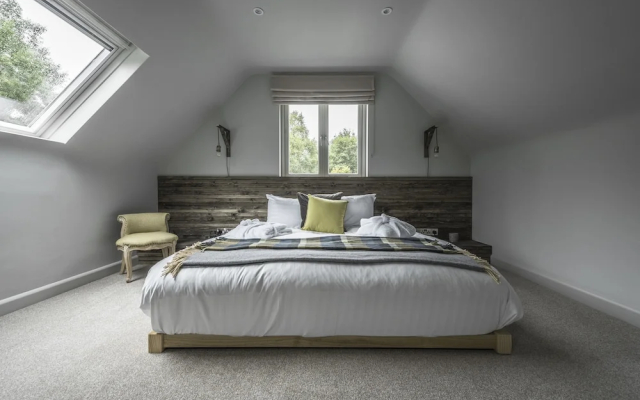 Elements Lodges