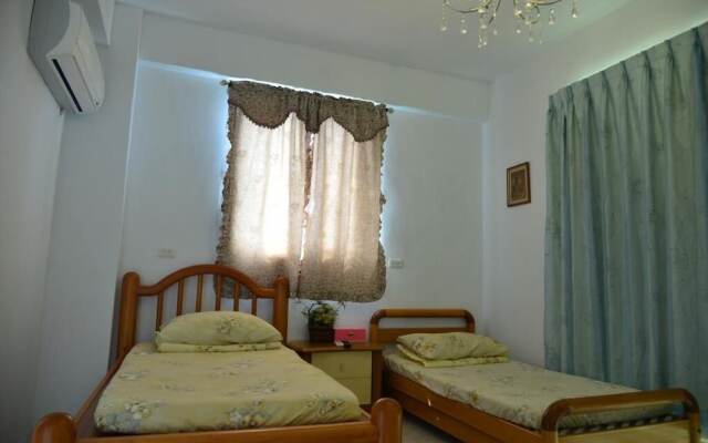 Happy feet Youth B&B