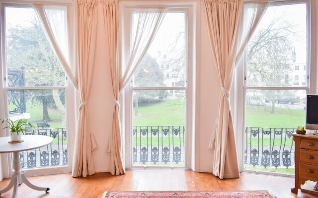 Bright 1 Bedroom Apartment in Seven Dials