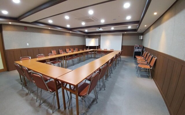 CS Avenue Hotel