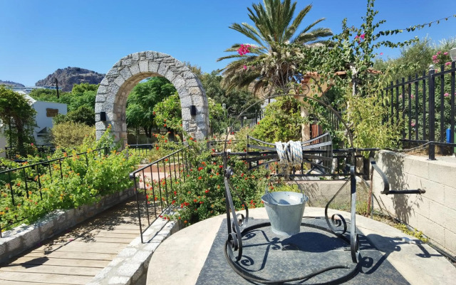 Vlycha Beach Studios & Apartments