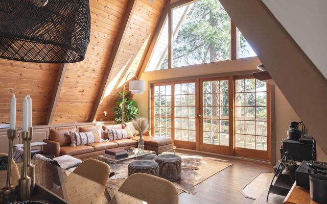 Boho-chic Lake Arrowhead Hideaway w/ 2 Decks!