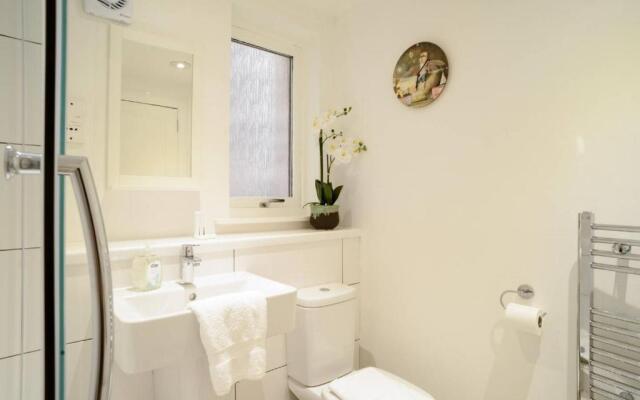 ALTIDO Lovely Apartment for 4 with Free Parking