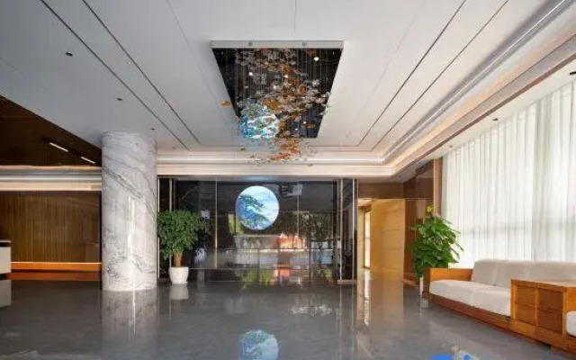 Meihong Hotel (Dehong Mangshi Airport Mangshi Square)